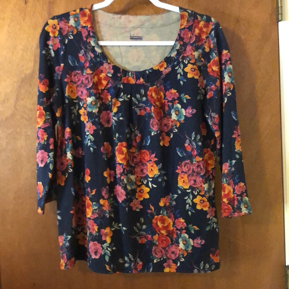 Basic Editions Top - image 1